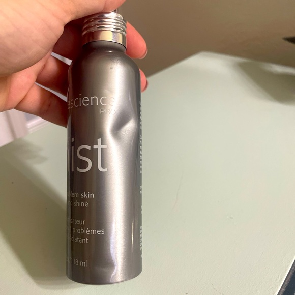 Colorscience Setting Mist - Picture 2 of 2